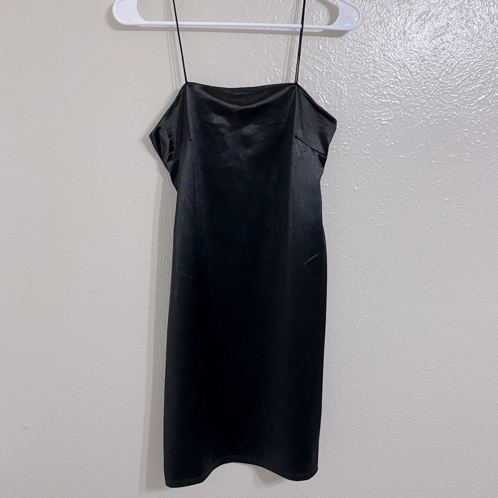 🖤 black satin dress